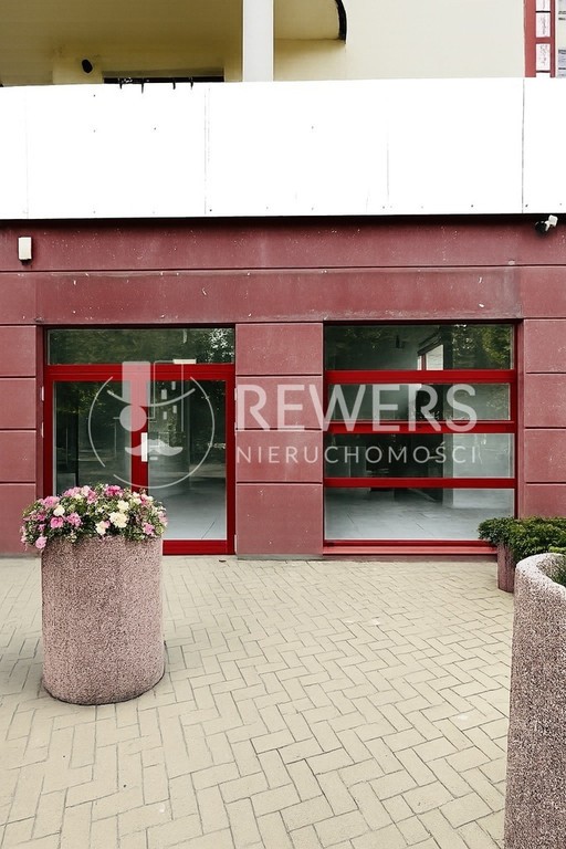 Lokal pod Twój biznes/5 gabinetów/parter z witryną - Widok 2