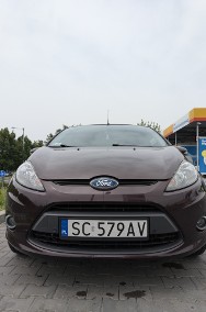 Sprzedam prywatnie Forda Fiestę-2