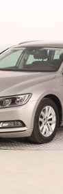 Volkswagen Passat B8 , Automat, Navi, Klimatronic, Tempomat, Parktronic-3