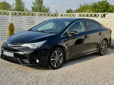 Toyota Avensis IV-1