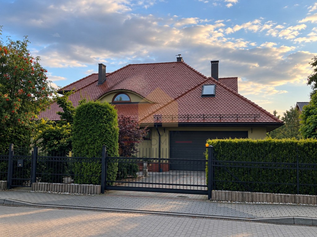 Dom na sprzedaż, 6 pokoi, 244 m², Miękinia