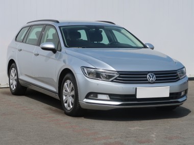 Volkswagen Passat B8 , Salon Polska, Klimatronic, Parktronic-1