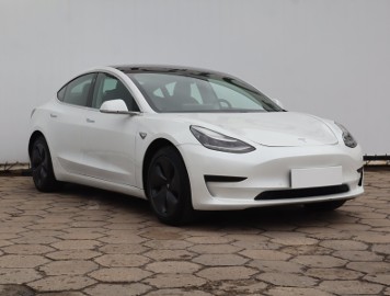 Tesla Model 3 , SoH 85%, Automat, VAT 23%, Skóra, Navi, Klimatronic,