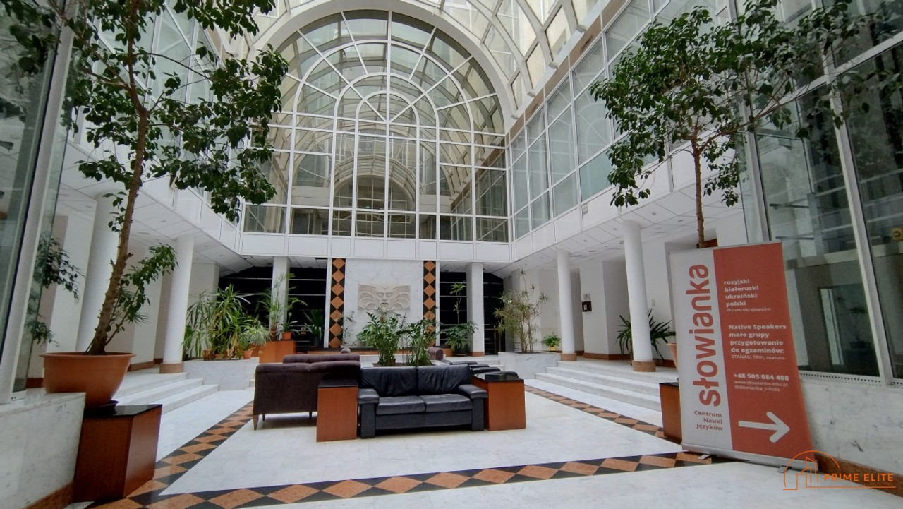 250 - 550 m² / poddasze / Centrum miasta – pohled 3