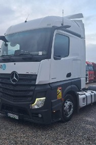 Mercedes-Benz Actros-2