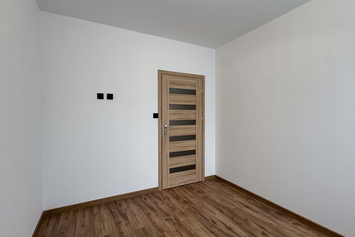2 pokoje z balkonem i zamykany parking - Więcej