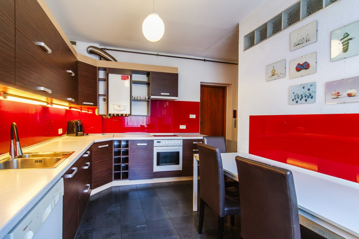 Centrum, ogródek i parking! Gotowe 53 m² - Widok 3