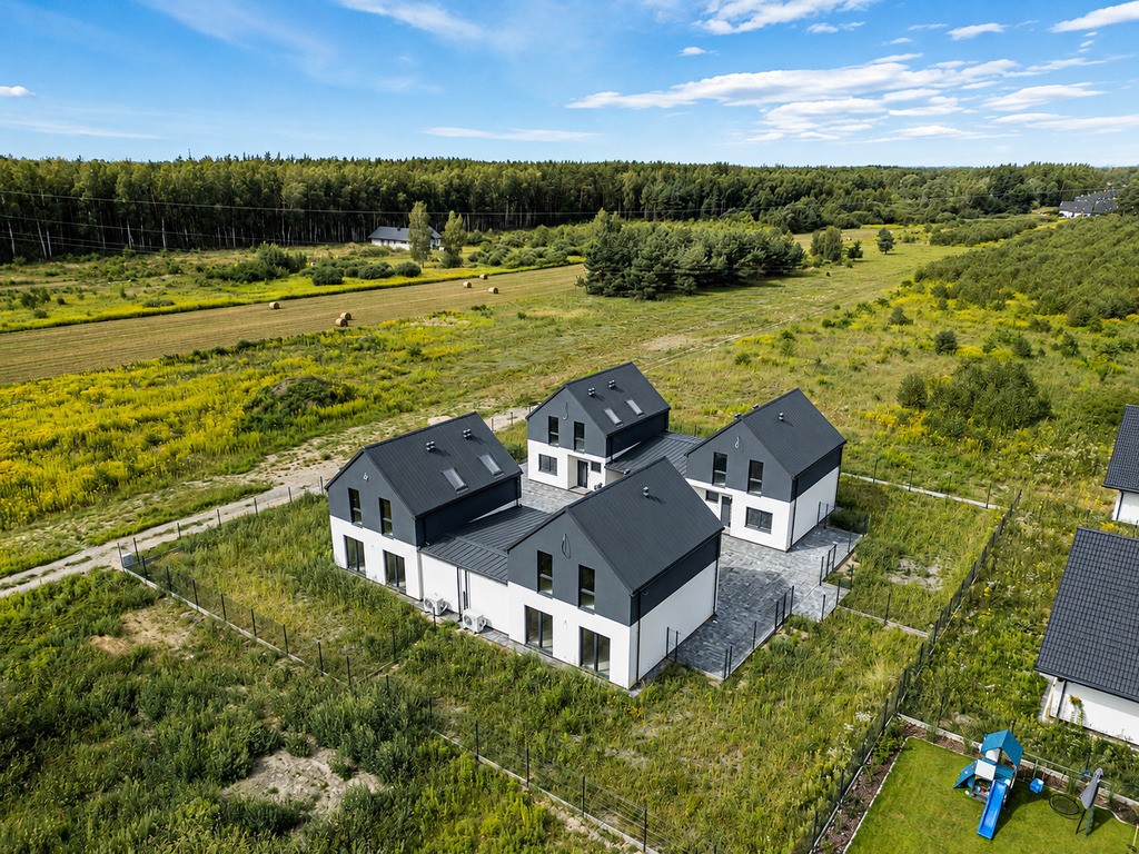 Nowy dom z ogrodem pod Warszawą