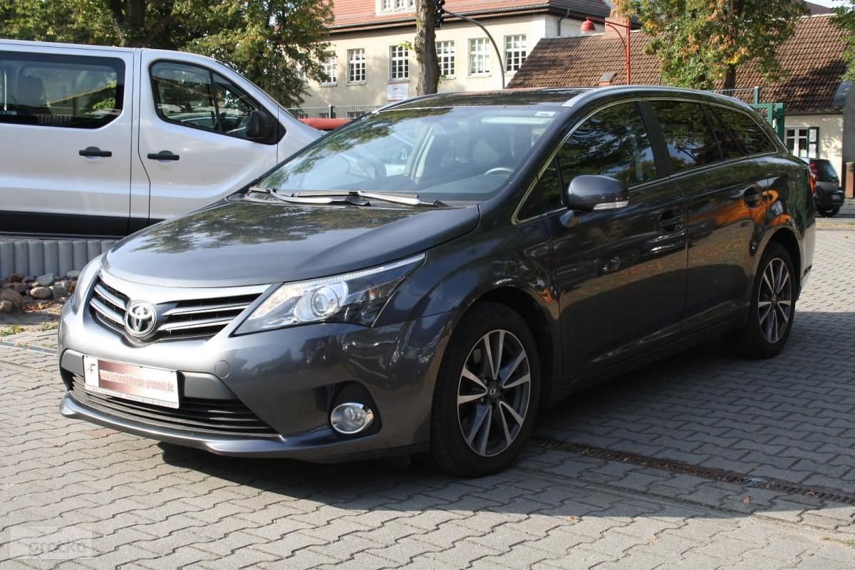 Toyota Avensis IV 2.0 D4D PowerBoost Active NAWI ALU
