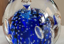 Przycisk do papieru kula kryształowe szkło kobaltowa kompozycja pęcherzyki powi 