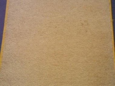 dywan owalny złoty 64 cm na 116,5 cm chodnik-1