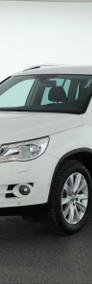 Volkswagen Tiguan , Klimatronic, Tempomat, Parktronic, Podgrzewane siedzienia-3