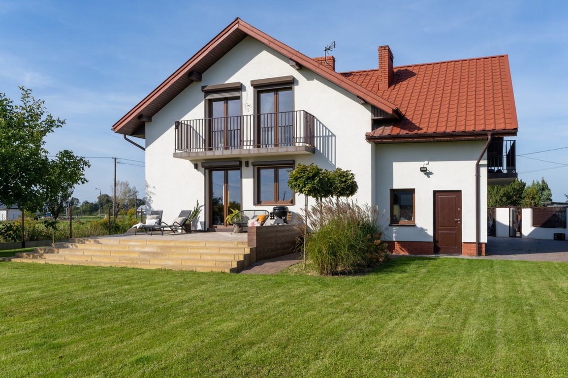 Dom na sprzedaż, 5 pokoi, 240 m², Błonie