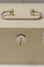 Kaseta metalowa Gobi z zamykanymi przegrodami wewnętrznymi-2