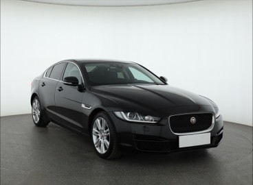 Jaguar XE I , Salon Polska, Automat, Skóra, Navi, Xenon, Bi-Xenon,