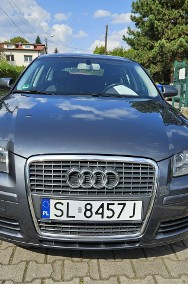 Audi A3 II (8P) Webasto ( oryginalne) / Klimatronic / 6 biegów / Podgrzewane fotele-2