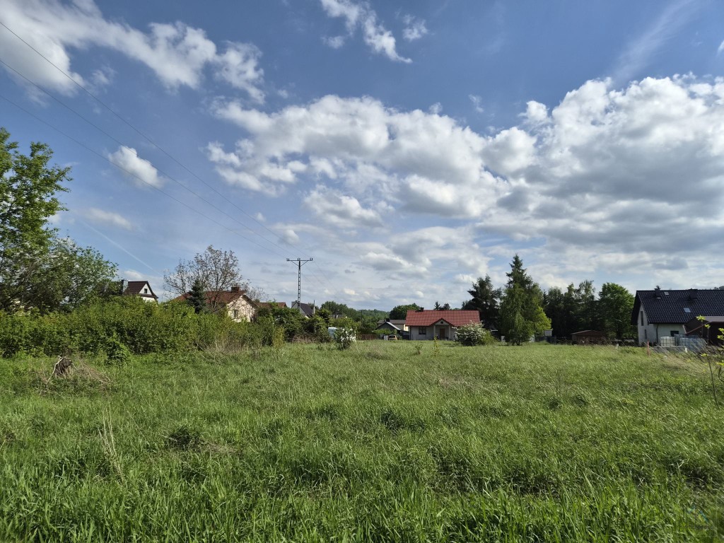 Gdów - działka budowlana 2080 m² blisko centrum - Więcej