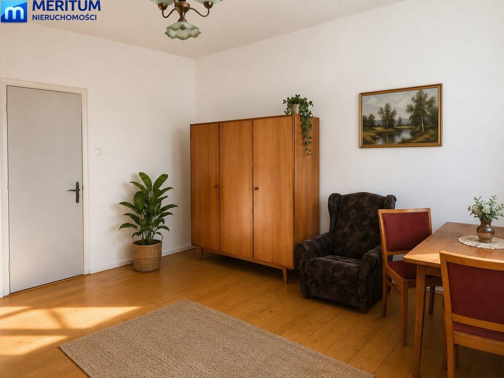 Dom z dużą działką 1140 m² – idealny do zamieszkania lub inwestycji! - Widok 3