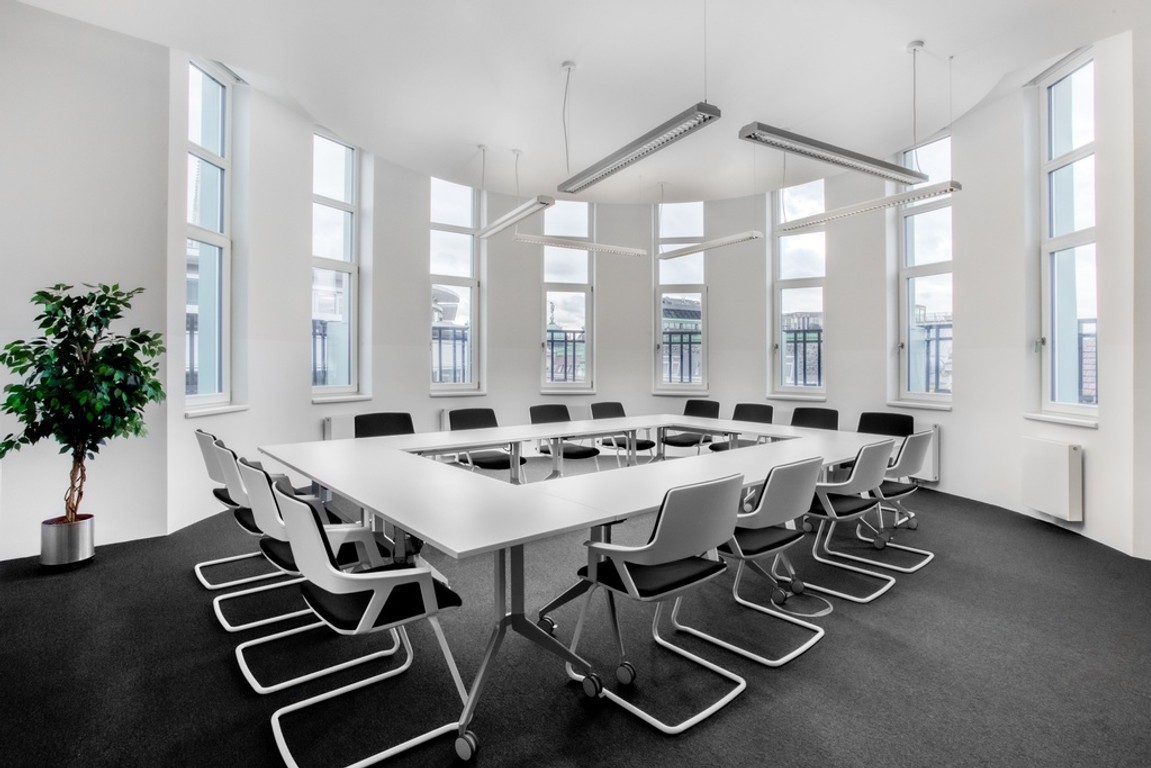 Profesjonalnej przestrzeni coworkingowej w Regus - Vista 3