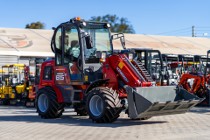 Ładowarka teleskopowa udźwig 1600 kg zasięg 3,5 metra + łyżka + widły transport