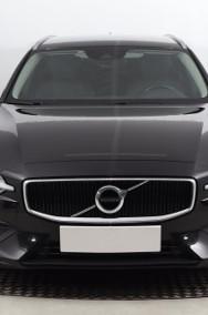 Volvo V60 II , 197 KM, Automat, VAT 23%, Skóra, Navi, Klimatronic,-2