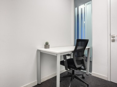 Prywatna powierzchnia biurowa dla 1 osoby w lokalizacji Regus Equator II-1
