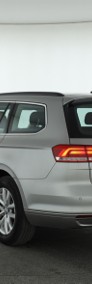 Volkswagen Passat B8 , Navi, Klimatronic, Tempomat, Parktronic-4