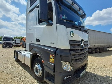 Mercedes-Benz Actros-1