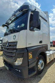 Mercedes-Benz Actros-2