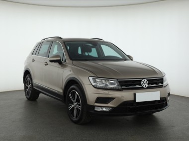 Volkswagen Tiguan , Salon Polska, DSG, Navi, Klimatronic, Tempomat, Parktronic-1