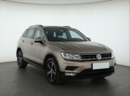 Volkswagen Tiguan , Salon Polska, DSG, Navi, Klimatronic, Tempomat, Parktronic