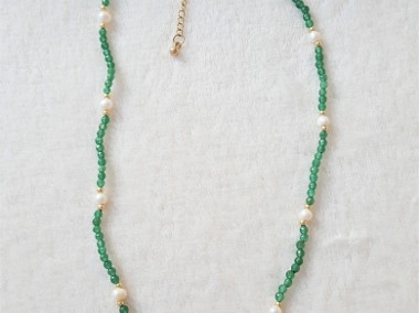 Naszyjnik boho zielony turmalin białe perły prosty drobny koraliki kamienie-1