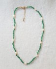 Naszyjnik boho zielony turmalin białe perły prosty drobny koraliki kamienie