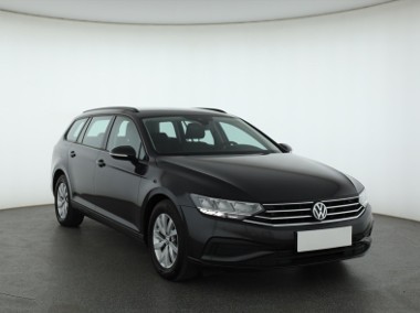 Volkswagen Passat B8 , Salon Polska, Serwis ASO, Automat, Navi, Klimatronic,-1