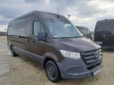 Mercedes-Benz Sprinter-1