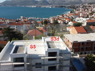 Penthouse z tarasem na dachu, blisko morza, basen, drugie piętro, S3d-1