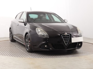 Alfa Romeo Giulietta , Skóra, Xenon, Bi-Xenon, Klimatronic, Tempomat, Parktronic,