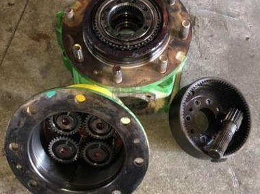 John Deere 3200 - Półoś-1