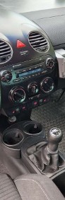 Volkswagen New Beetle-4