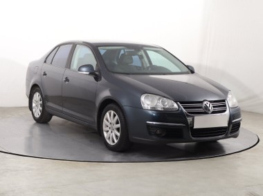 Volkswagen Jetta V , Salon Polska, Klimatronic, Podgrzewane siedzienia,ALU-1