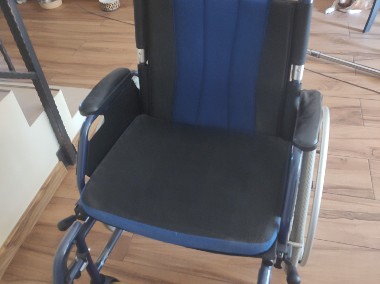 Wózek inwalidzki -1