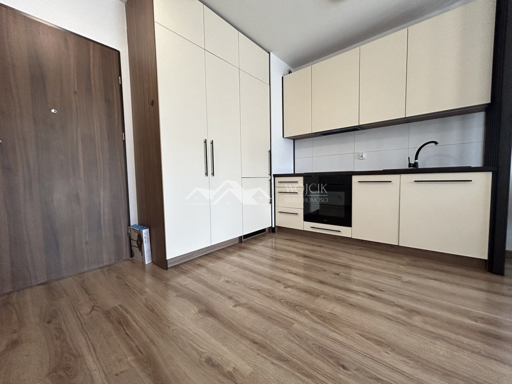 Zadbane 2 POK z balkonem windą / parking naziemny - Widok 6