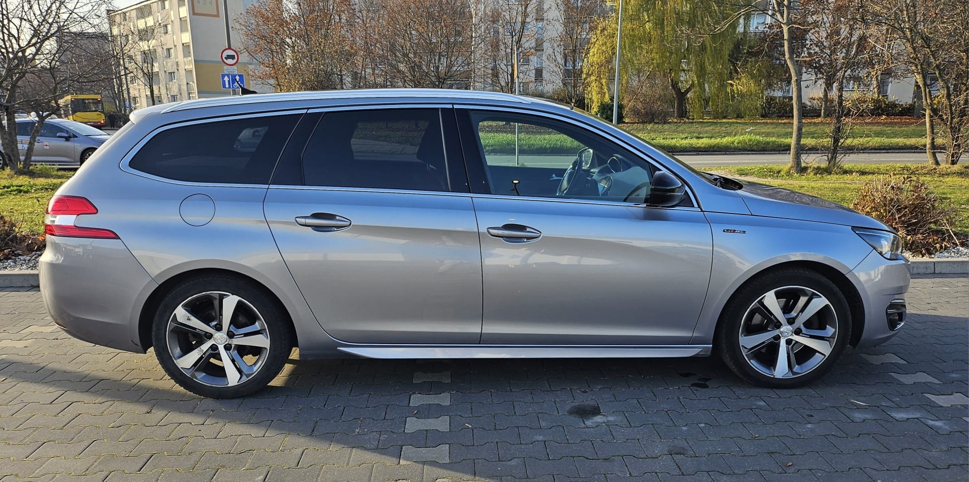 Peugeot 308 II Peugeot 308 SW II HDI 2.0 GT Line, 2016 rok.