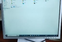 Samsung SyncMaster740b - rozdzielczość 1280x1024px, ruchoma stopa