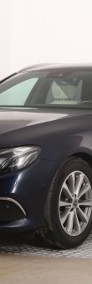 Mercedes-Benz Klasa E W213 , Serwis ASO, 194 KM, Automat, VAT 23%, Skóra, Navi,-3