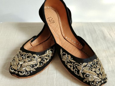 Indyjskie buty baleriny  khussa 37 zdobione orient czarne boho księżniczka-1