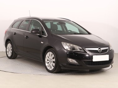 Opel Astra J Salon Polska, Serwis ASO, GAZ, Xenon, Bi-Xenon, Klimatronic,-1