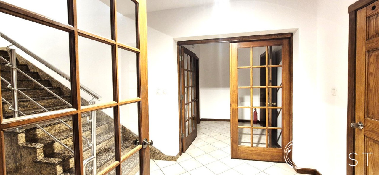 budynek biurowy I 600 m² I Wynajem - Więcej