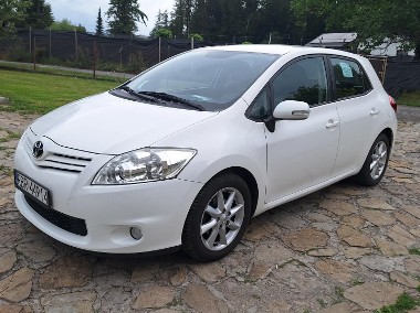 Toyota Auris 1,6 benzyna-1