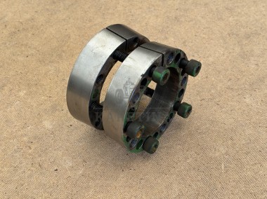 John Deere 8200 8400 8600 9600 Piasta koła pasowego głowicy tnącej AZ103733-1